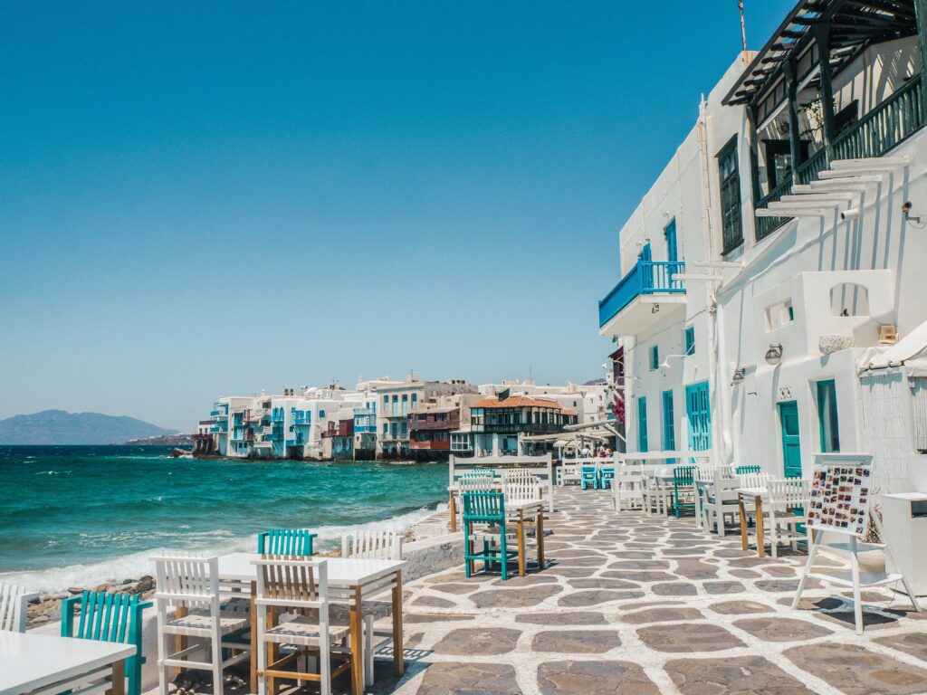 A beautiful port in Greece with fine dining and tranquil views. 