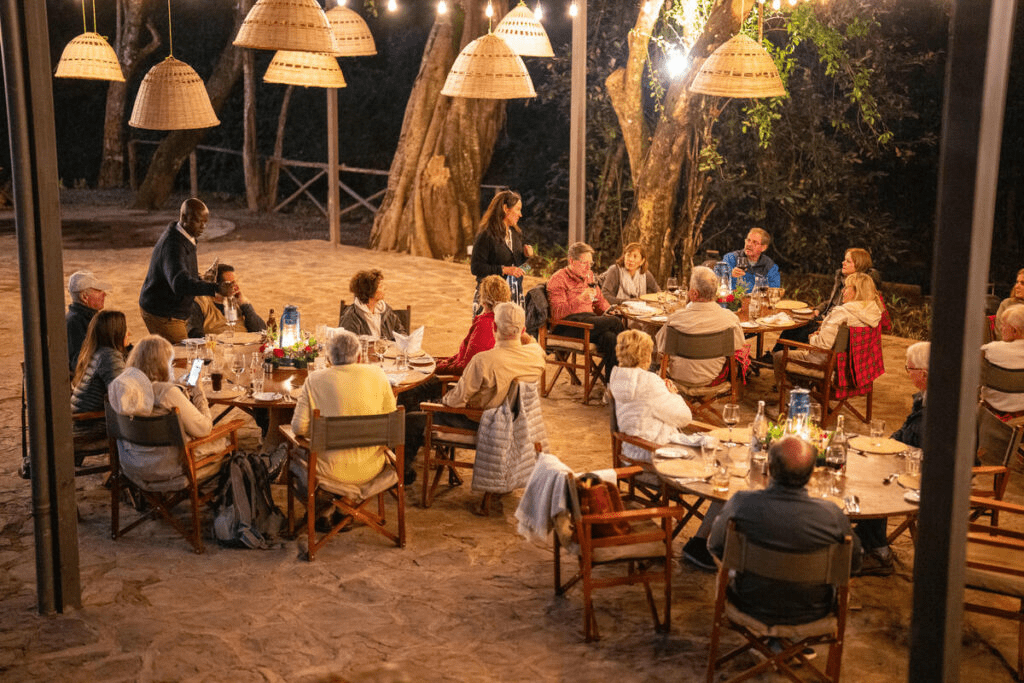 A lively night in a safari lodge surrounded by nature. 